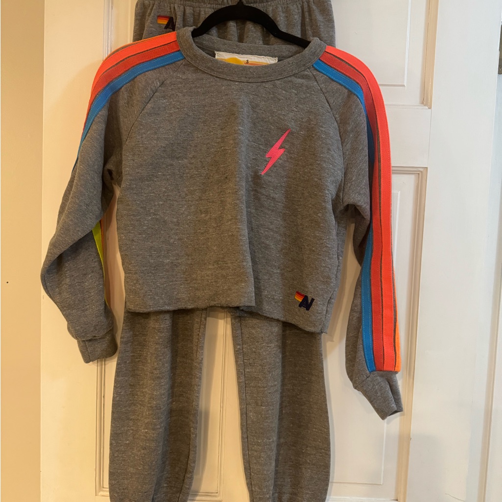 Aviator Nation Gray Sweat Set With Cropped Crew Neck And Pants